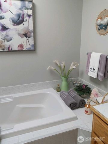 28136 233rd Avenue SE, Maple Valley, WA 98038