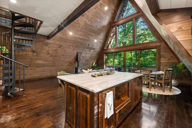 44 Magnolia Trail, Mccaysville, GA 30555
