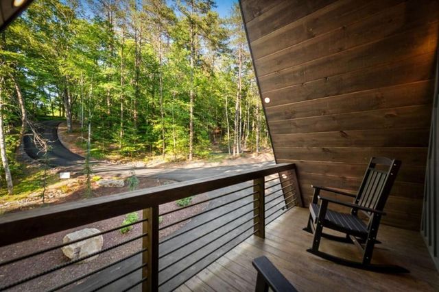 44 Magnolia Trail, Mccaysville, GA 30555