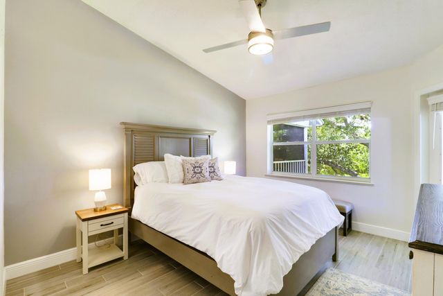 1824 SE Hideaway Cir, Port St Lucie, FL 34952