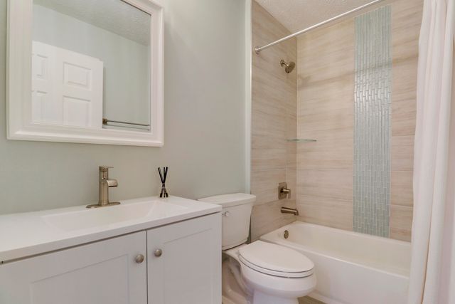 1824 SE Hideaway Cir, Port St Lucie, FL 34952