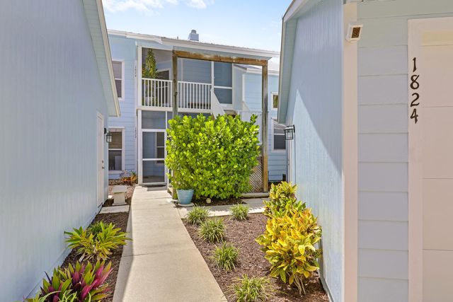 1824 SE Hideaway Cir, Port St Lucie, FL 34952