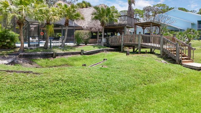 1824 SE Hideaway Cir, Port St Lucie, FL 34952