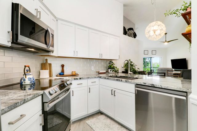 1824 SE Hideaway Cir, Port St Lucie, FL 34952
