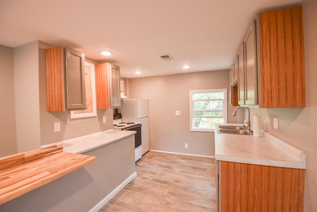 127 W High Street, Union City, MI 49094