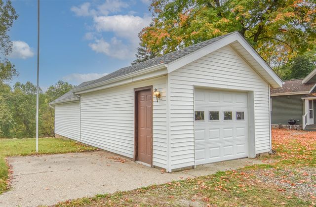 127 W High Street, Union City, MI 49094