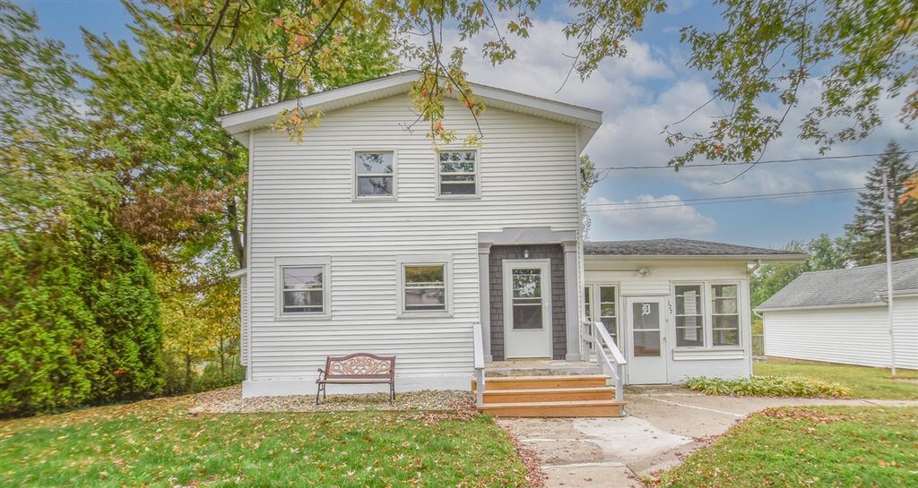 127 W High Street, Union City, MI 49094