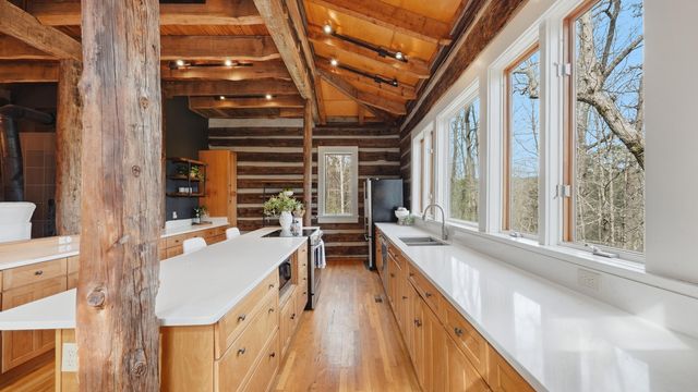 1908 Clear Brooks Drive, Signal Mountain, TN 37377