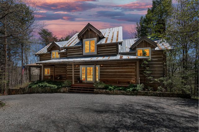 1908 Clear Brooks Drive, Signal Mountain, TN 37377