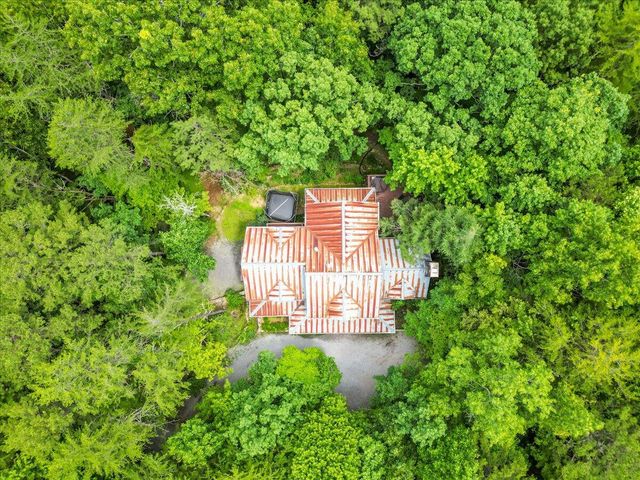 1908 Clear Brooks Drive, Signal Mountain, TN 37377