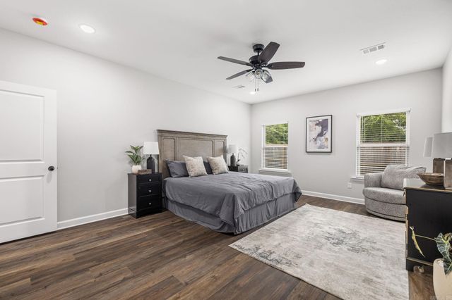 911 W Dell Vista Cove, Cabot, AR 72023