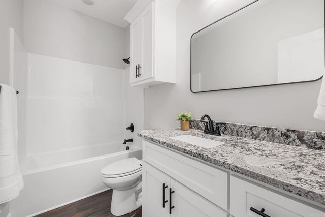 911 W Dell Vista Cove, Cabot, AR 72023