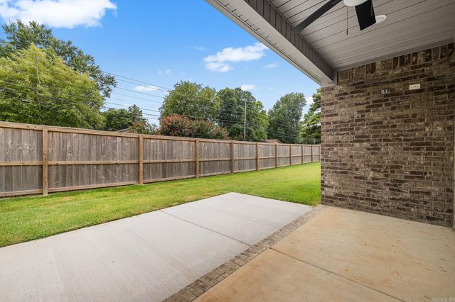 911 W Dell Vista Cove, Cabot, AR 72023