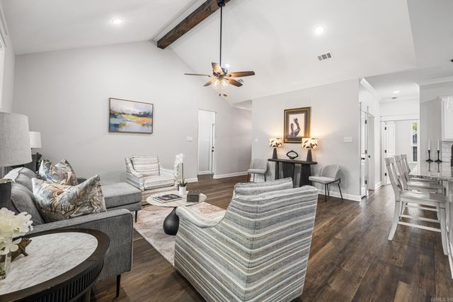 911 W Dell Vista Cove, Cabot, AR 72023