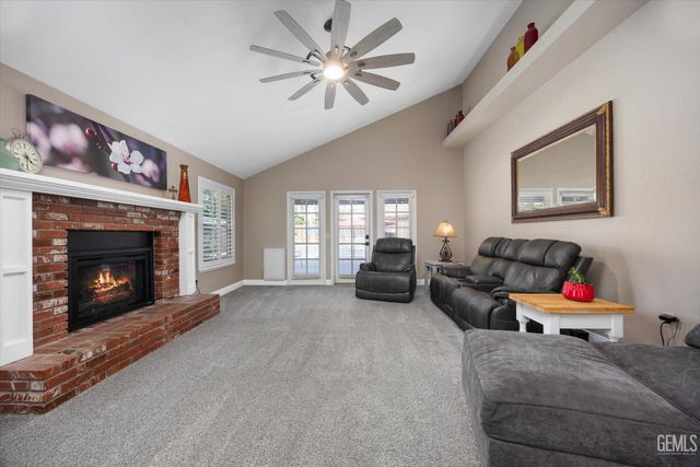 14508 Harvest Crest Avenue, Bakersfield, CA 93314