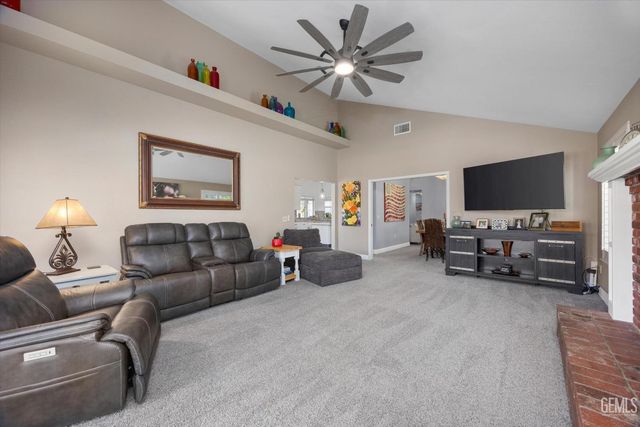 14508 Harvest Crest Avenue, Bakersfield, CA 93314