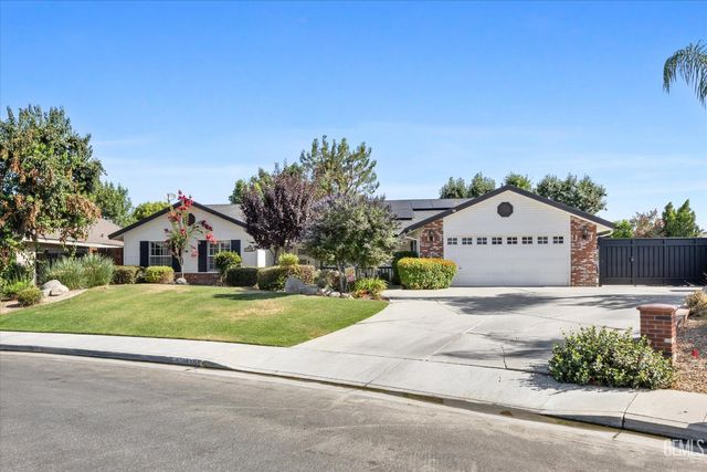 14508 Harvest Crest Avenue, Bakersfield, CA 93314