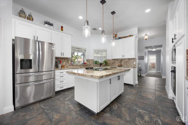 14508 Harvest Crest Avenue, Bakersfield, CA 93314