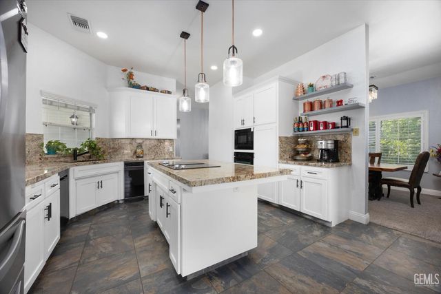 14508 Harvest Crest Avenue, Bakersfield, CA 93314