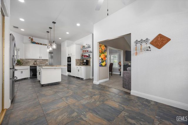 14508 Harvest Crest Avenue, Bakersfield, CA 93314