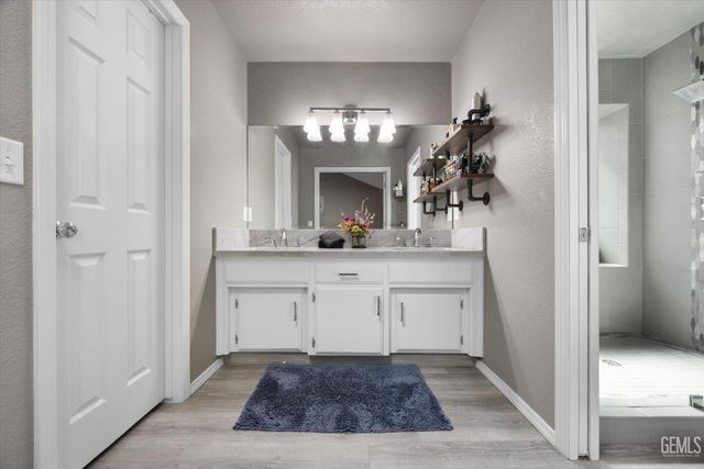 14508 Harvest Crest Avenue, Bakersfield, CA 93314