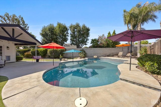 14508 Harvest Crest Avenue, Bakersfield, CA 93314