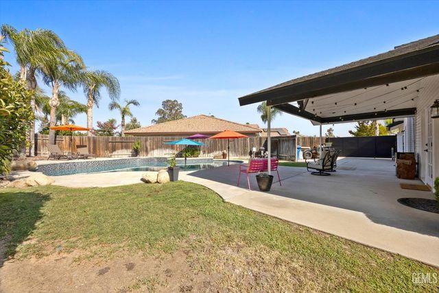 14508 Harvest Crest Avenue, Bakersfield, CA 93314