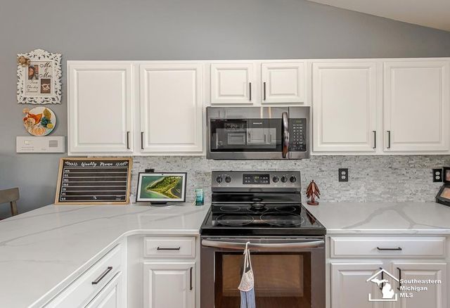 155 Caribou Run Road, Dundee, MI 48131