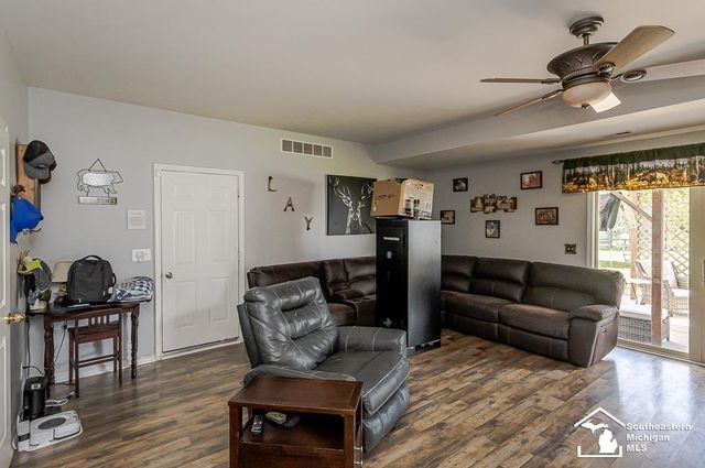155 Caribou Run Road, Dundee, MI 48131