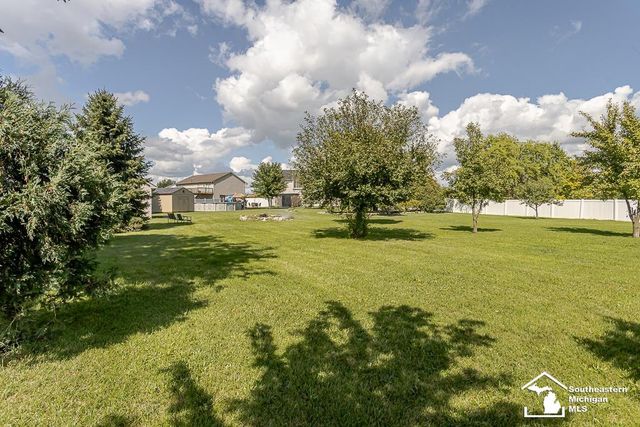 155 Caribou Run Road, Dundee, MI 48131
