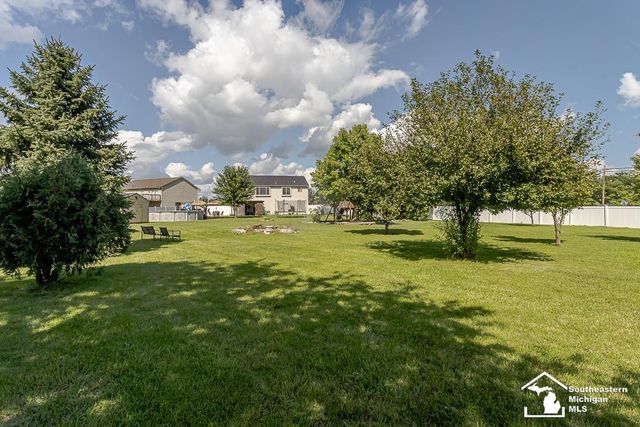 155 Caribou Run Road, Dundee, MI 48131