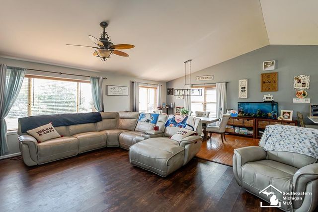 155 Caribou Run Road, Dundee, MI 48131