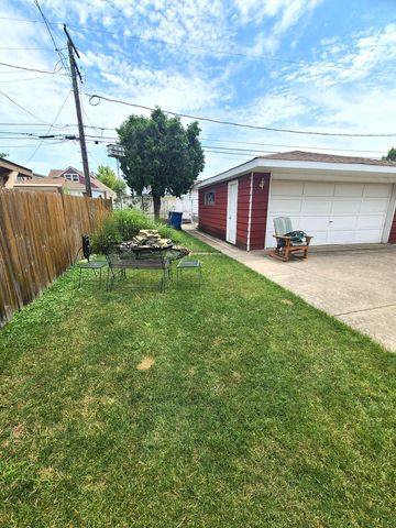 3623 Hawthorne Street, Franklin Park, IL 60131