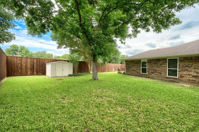 106 Waits Circle, Garland, TX 75043