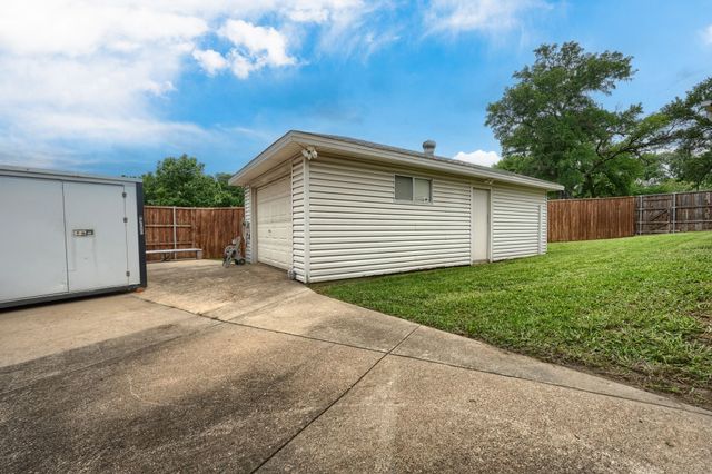 106 Waits Circle, Garland, TX 75043