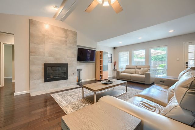 106 Waits Circle, Garland, TX 75043
