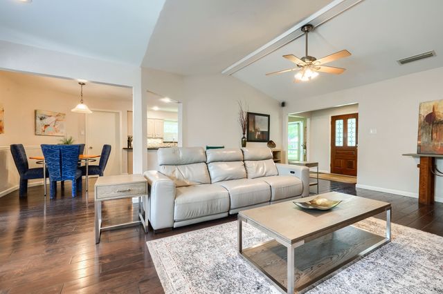 106 Waits Circle, Garland, TX 75043