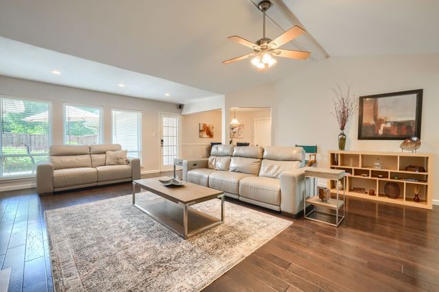 106 Waits Circle, Garland, TX 75043