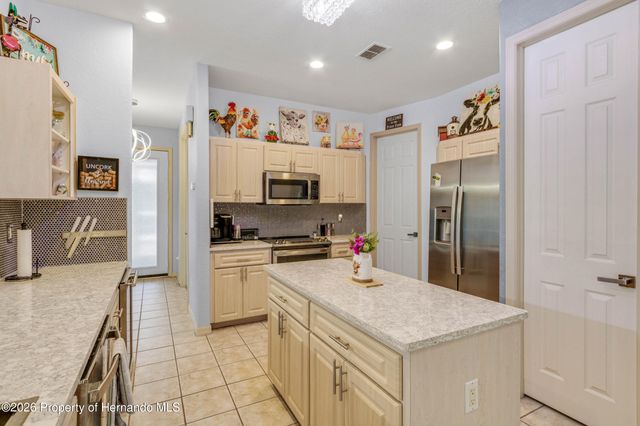 5466 Legend Hills Lane, Brooksville, FL 34609