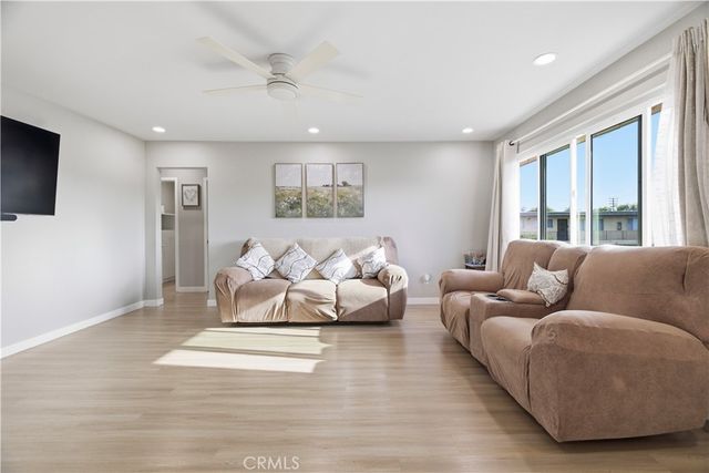 5535 Ackerfield Avenue 28, Long Beach, CA 90805