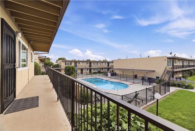 5535 Ackerfield Avenue 28, Long Beach, CA 90805