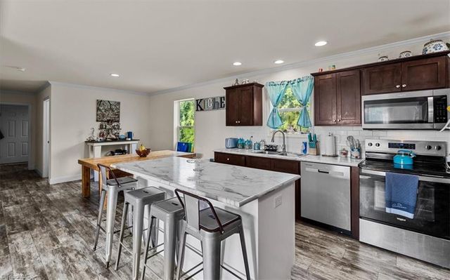 243 Blue Rose Lane, Lexington, NC 27295