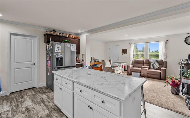 243 Blue Rose Lane, Lexington, NC 27295