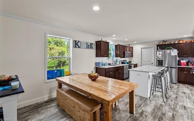 243 Blue Rose Lane, Lexington, NC 27295