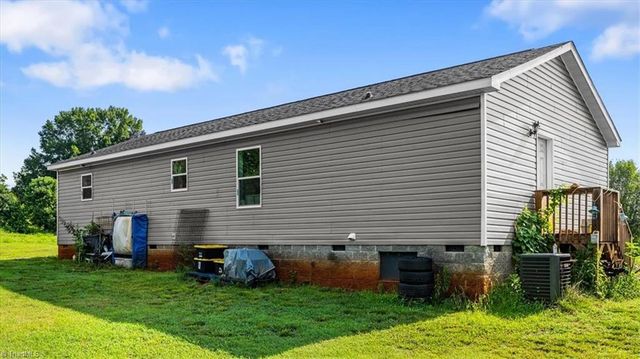 243 Blue Rose Lane, Lexington, NC 27295