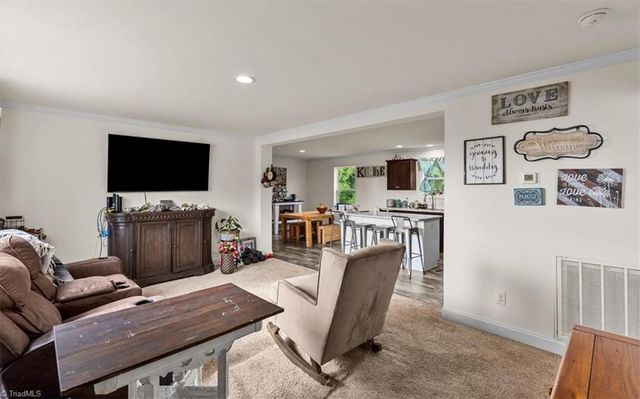 243 Blue Rose Lane, Lexington, NC 27295