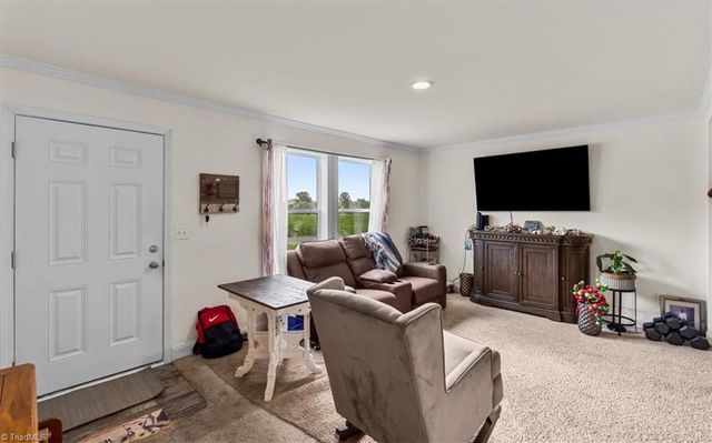 243 Blue Rose Lane, Lexington, NC 27295