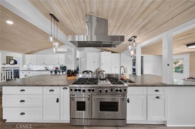 17535 Bear Valley Lane, Escondido, CA 92027