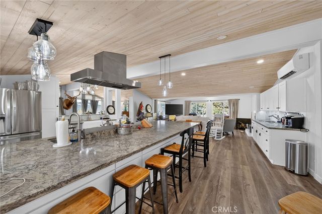 17535 Bear Valley Lane, Escondido, CA 92027