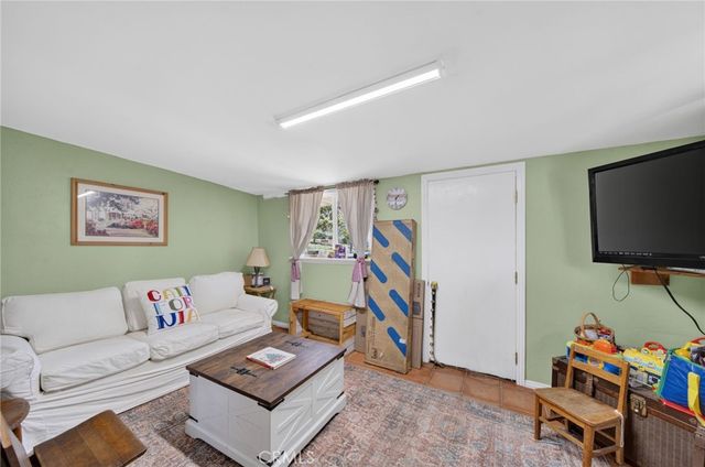 17535 Bear Valley Lane, Escondido, CA 92027